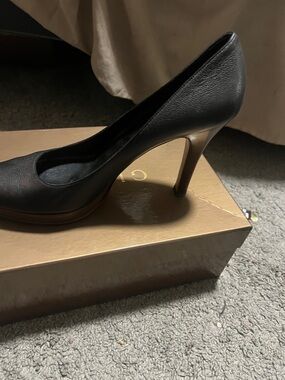 Gucci Black Leather Platform Pump with Tapered Heel
